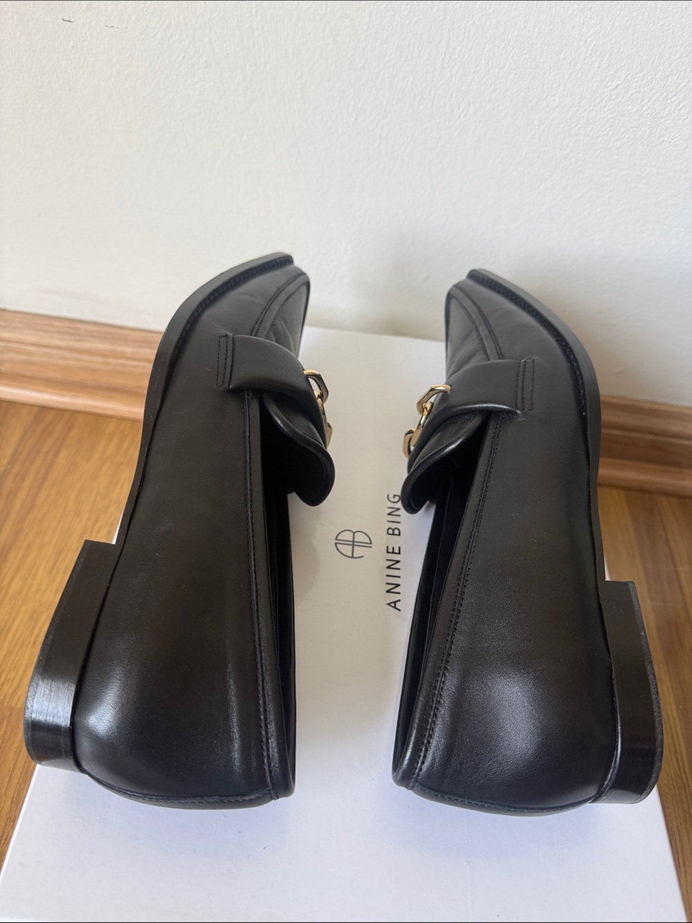 Anine Bing NEW Leather Loafers with Gold Chainlink - Size 39 - Picture 4 of 10